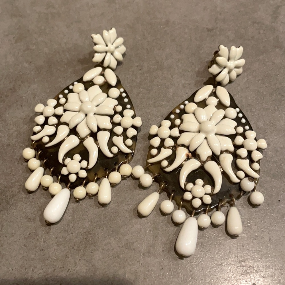 J. CREW Fiesta Earrings in Tortoise Shell and White